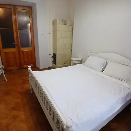 Бюджетная Квартира На Леси Украинки *