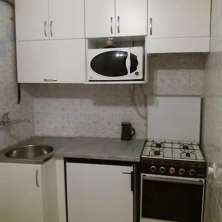 Бюджетная Квартира На Леси Украинки Apartment *