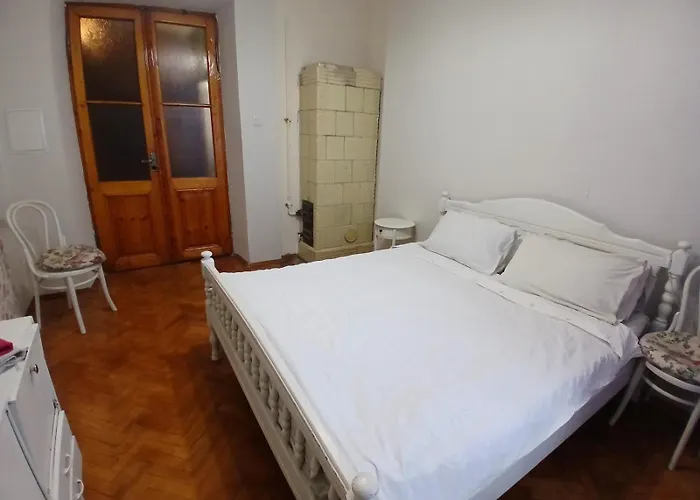 бюджетная на леси украинки *