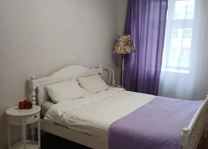 бюджетная на леси украинки Apartamento