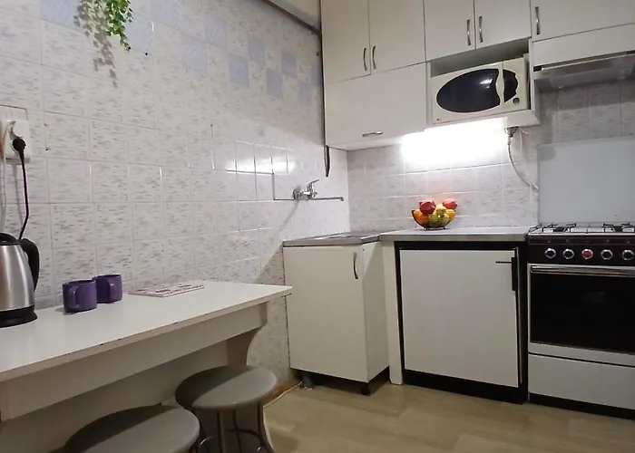 бюджетная на леси украинки דירה *