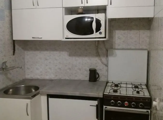 бюджетная на леси украинки דירה *